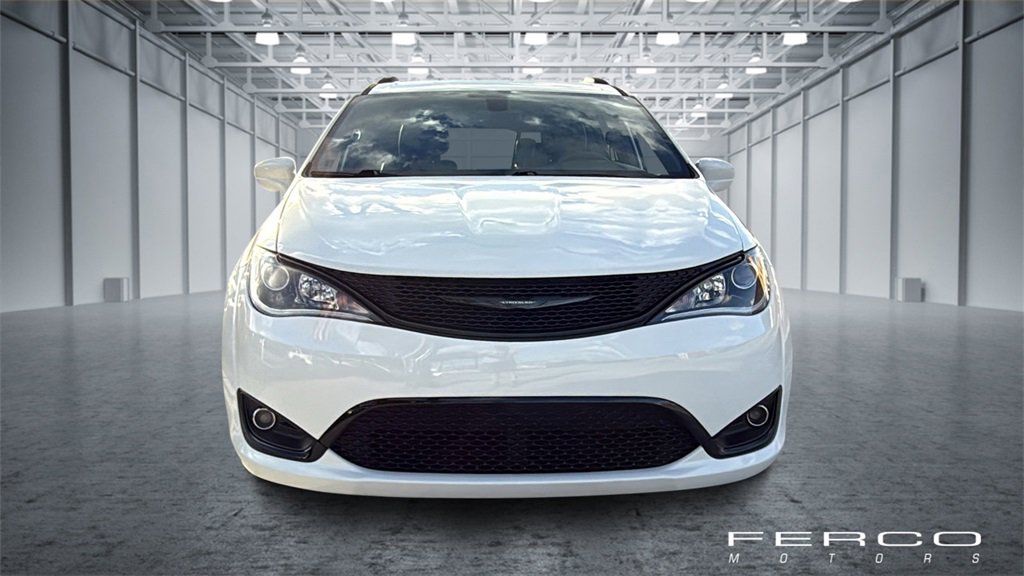 Used 2018 Chrysler Pacifica Touring-L Plus image 8