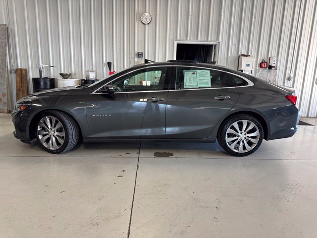 Used 2017 Chevrolet Malibu Premier w/ Premier Sun and Wheel Package FWD image 3