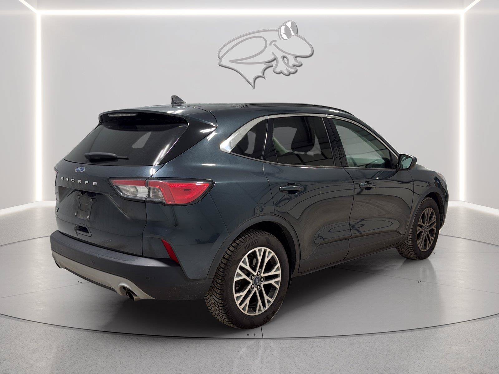 Used 2022 Ford Escape SEL w/ Technology Package FWD image 5