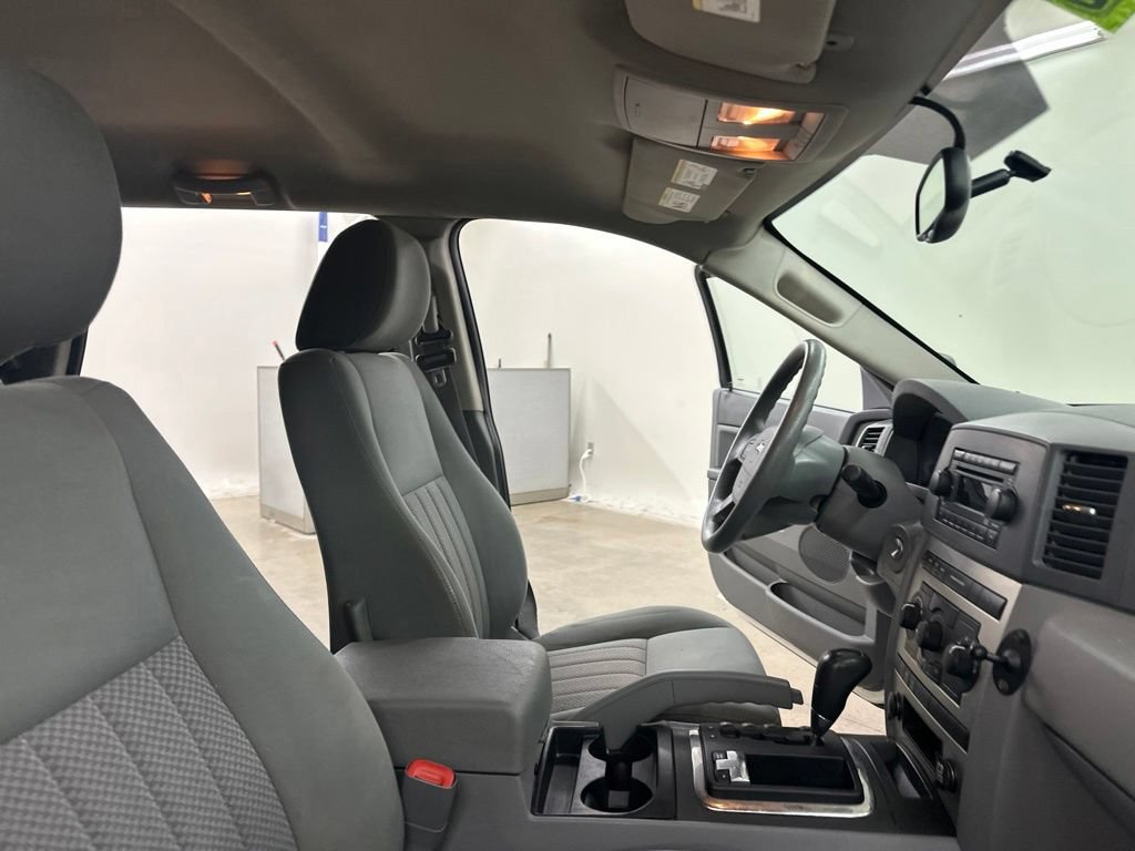 Used 2005 Jeep Grand Cherokee Laredo AWD/4WD image 22