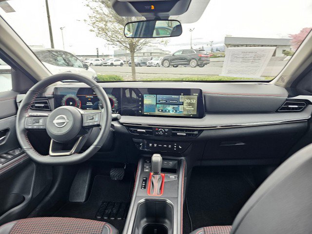 Used 2025 Nissan Kicks SR w/ SR Premium Package image 19