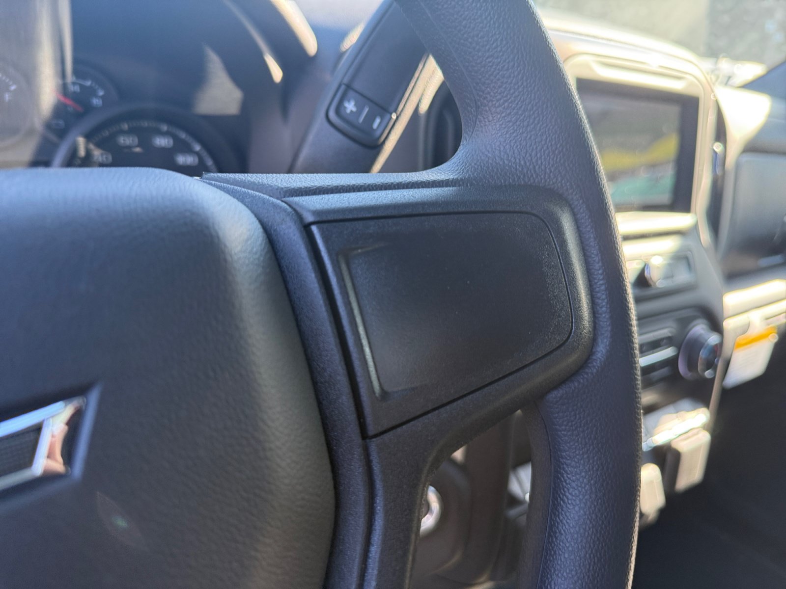 New 2026 Chevrolet Silverado 1500 Custom Trail Boss w/ LPO, Dark Essentials Package AWD/4WD image 16