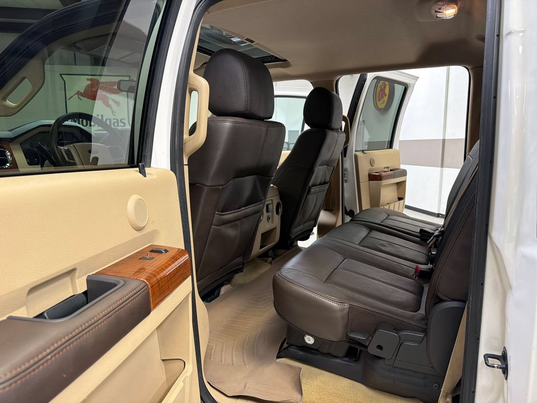 Used 2015 Ford F250 King Ranch w/ FX4 Off-Road Package AWD/4WD image 30