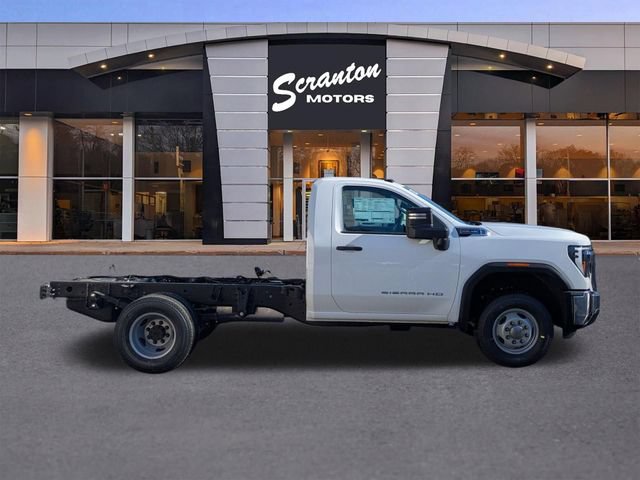 New 2026 GMC Sierra 3500 Pro w/ Snow Plow Prep Package AWD/4WD image 6