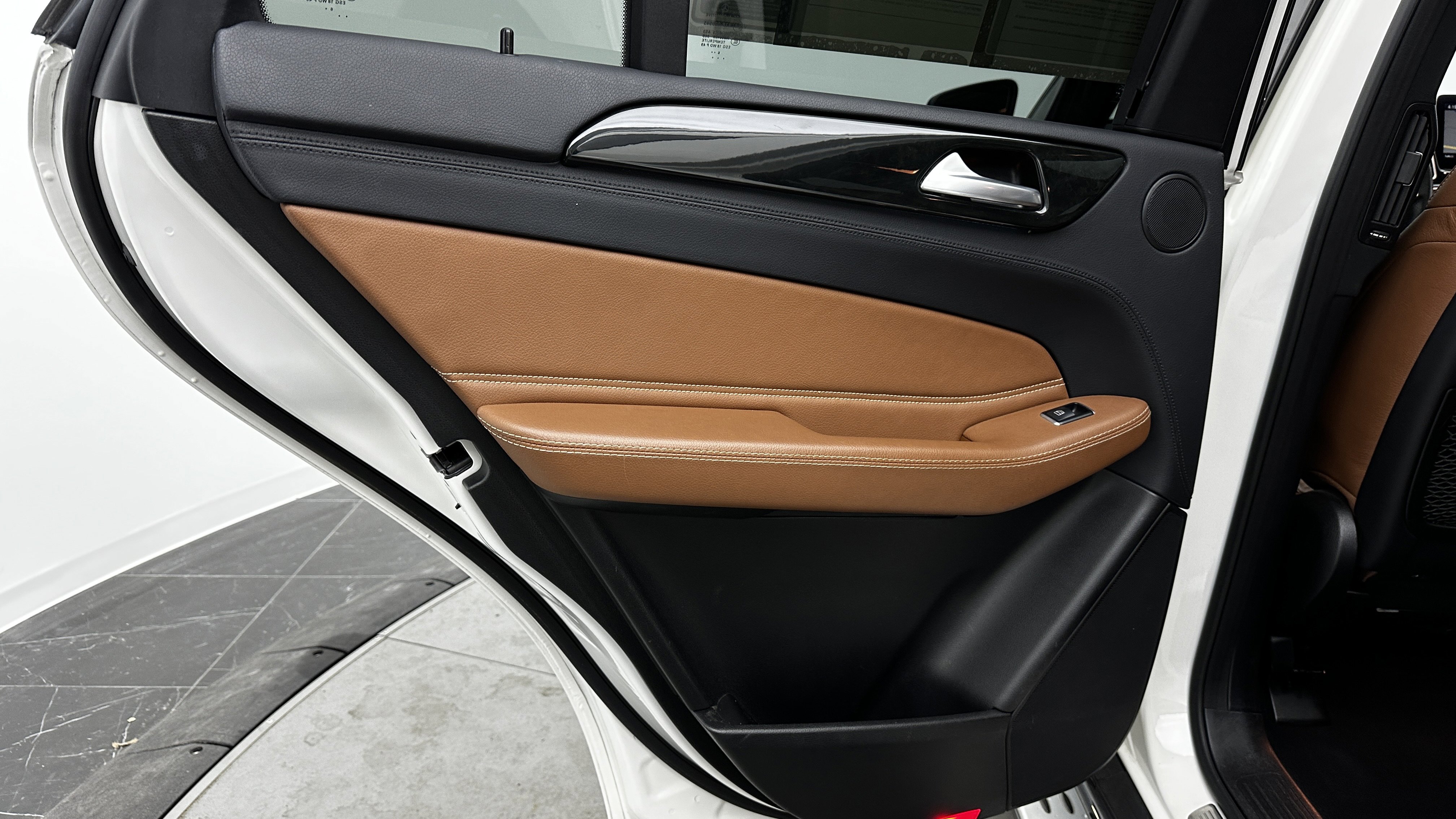 Used 2017 Mercedes-Benz GLE 43 AMG 4MATIC image 30