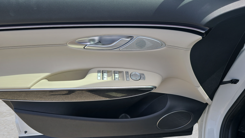 New 2026 Genesis GV70 2.5T AWD/4WD image 16
