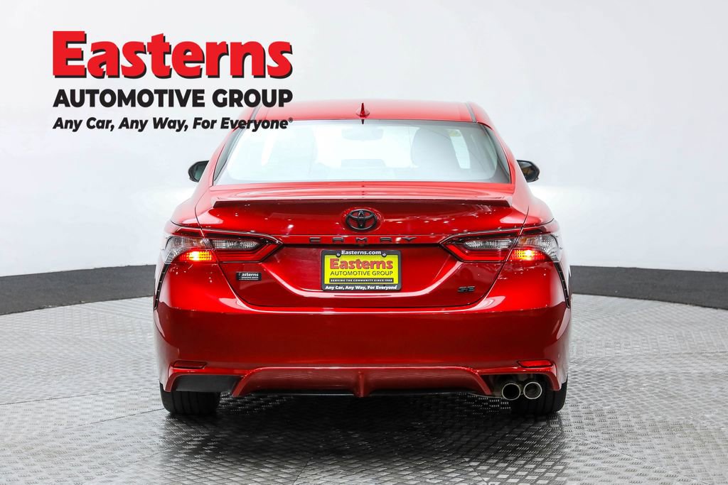 Used 2021 Toyota Camry SE w/ Cold Weather Package image 6