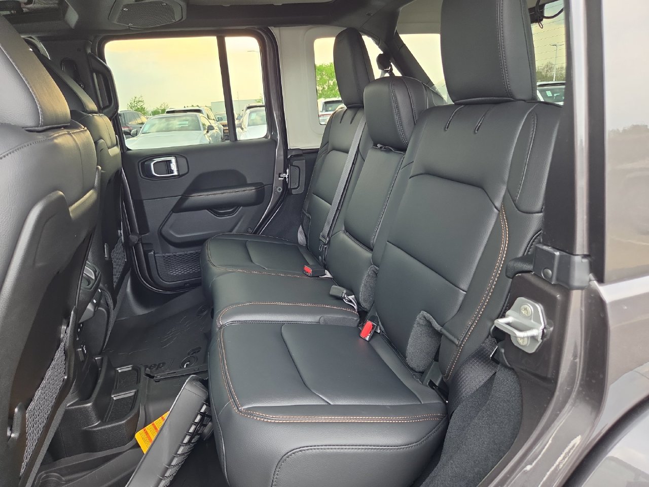 New 2026 Jeep Wrangler Unlimited Sahara AWD/4WD image 15