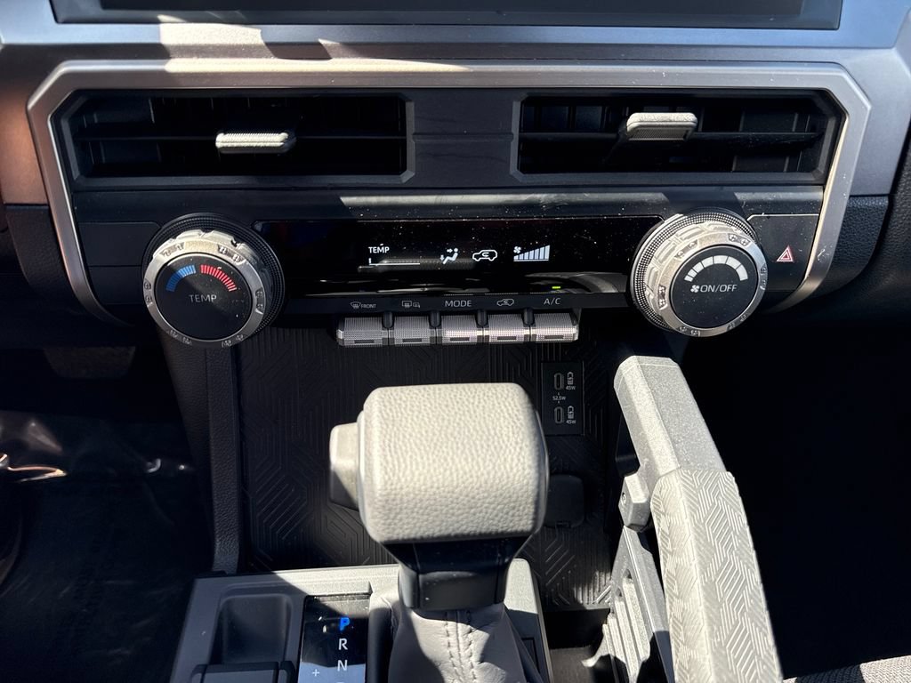 Used 2025 Toyota 4Runner SR5 AWD/4WD image 20