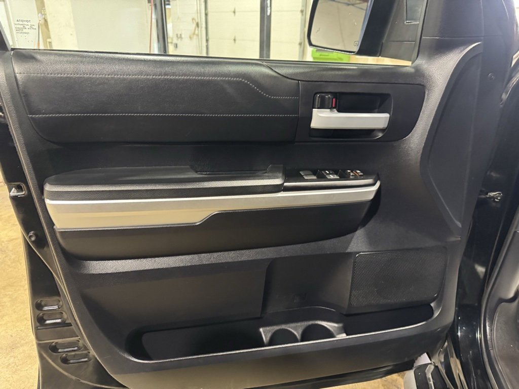 Used 2016 Toyota Tundra Limited image 19
