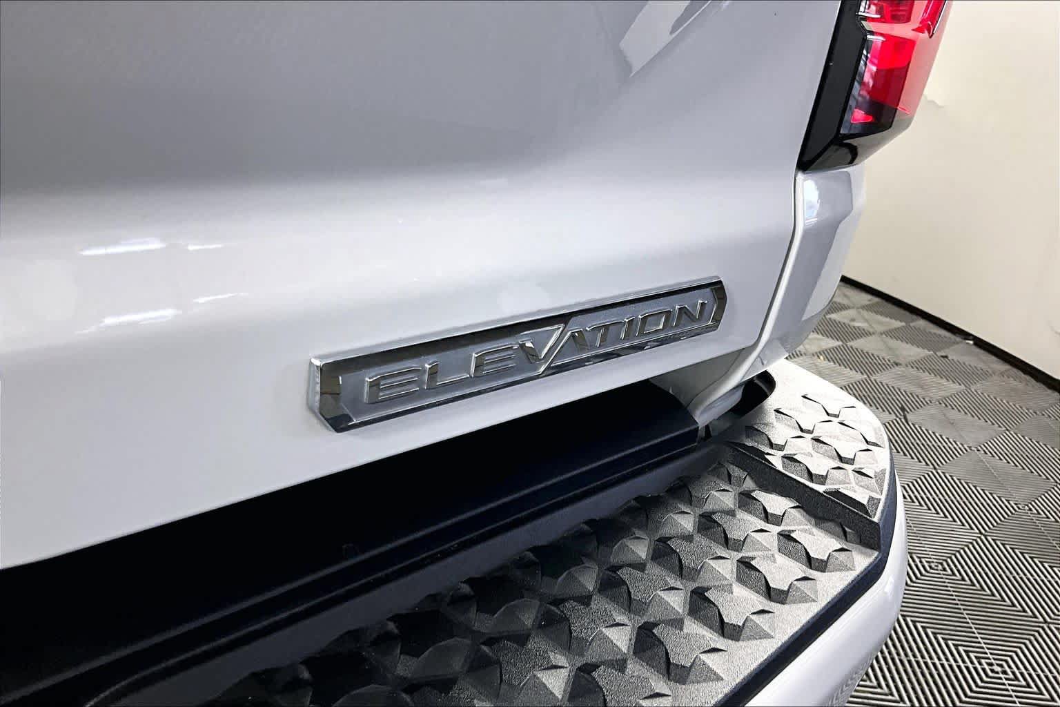 Certified 2024 GMC Canyon Elevation w/ Convenience Package RWD image 9