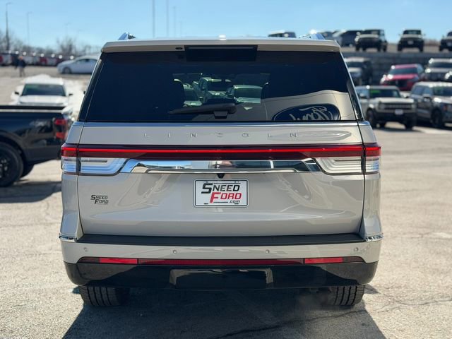 Used 2024 Lincoln Navigator Reserve AWD/4WD image 6