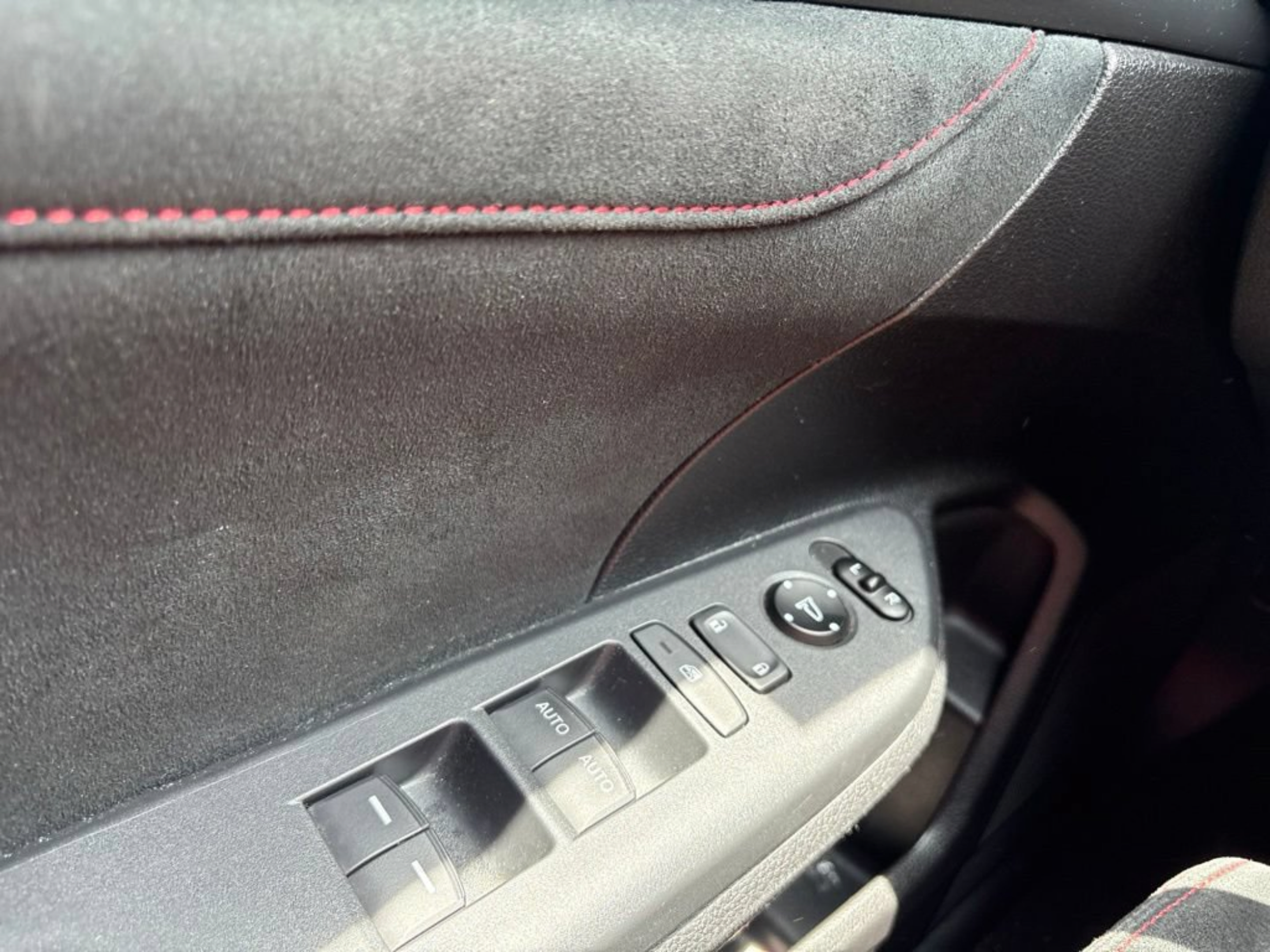 Used 2018 Honda Civic Type R image 16