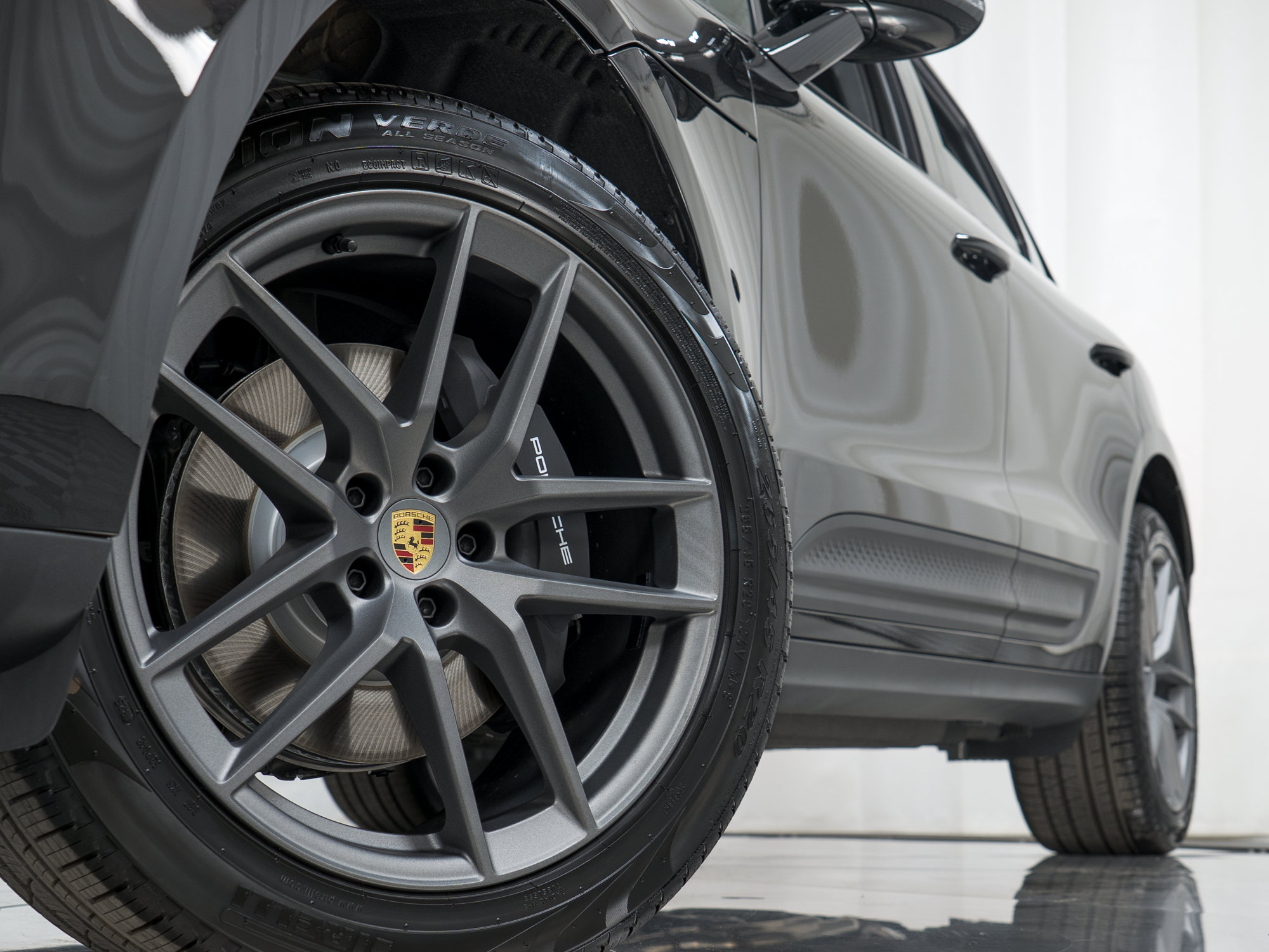 Used 2026 Porsche Macan AWD/4WD image 30
