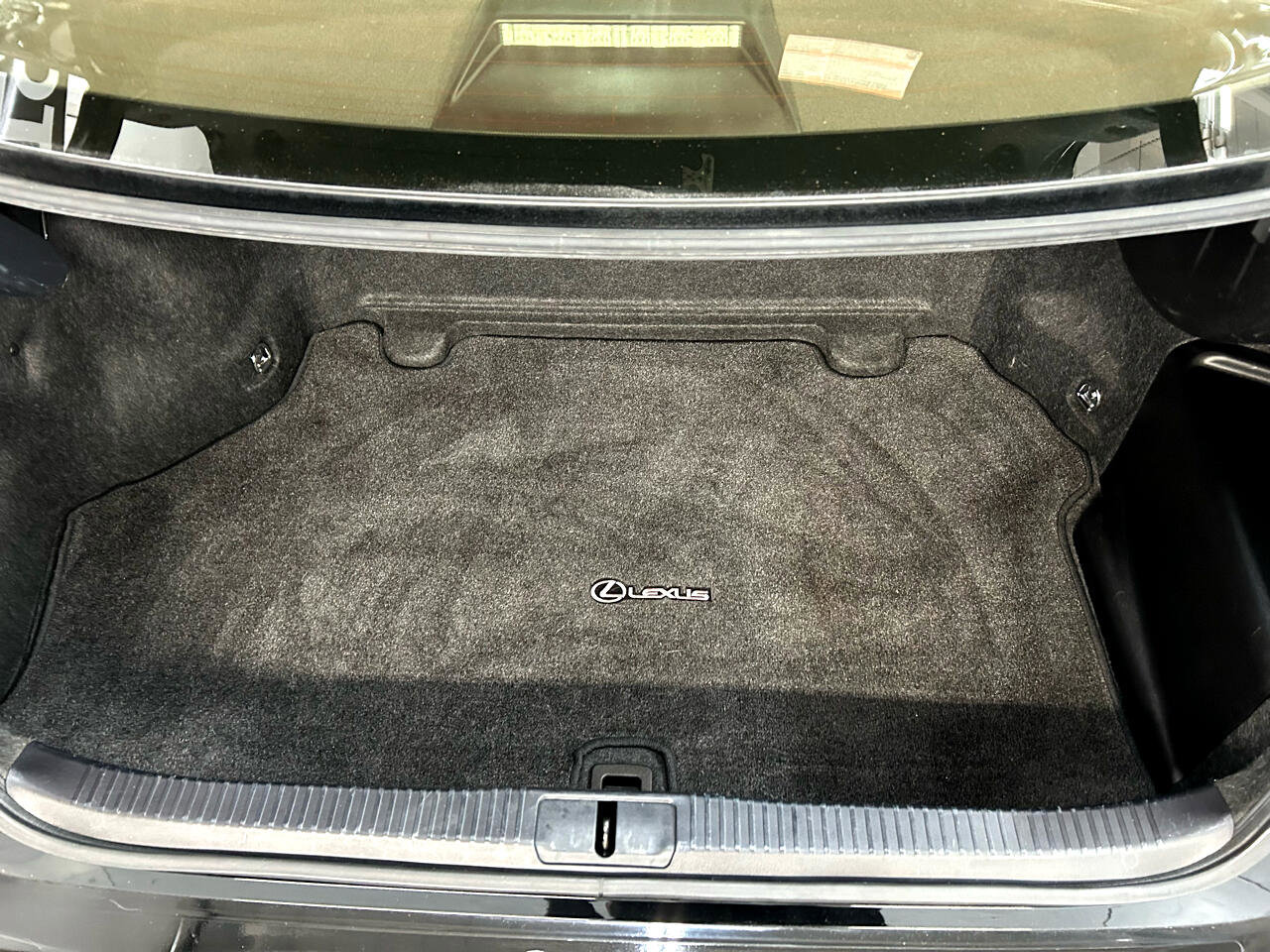 Used 2017 Lexus ES 300h image 18