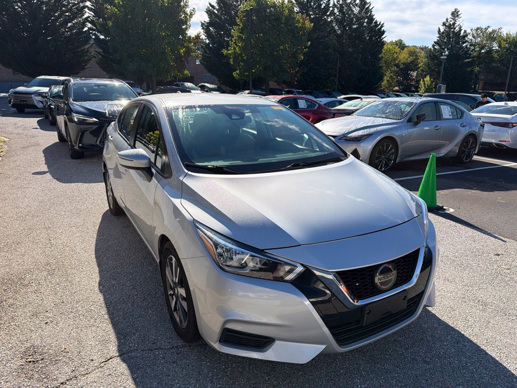 Used 2020 Nissan Versa SV FWD image 5