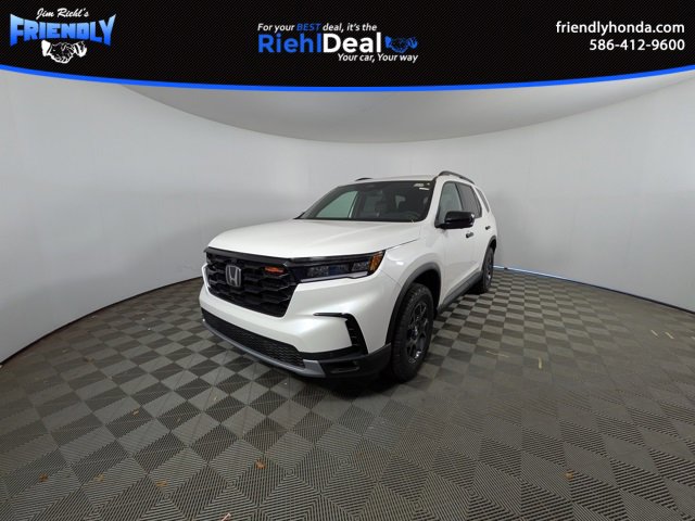 New 2025 Honda Pilot TrailSport