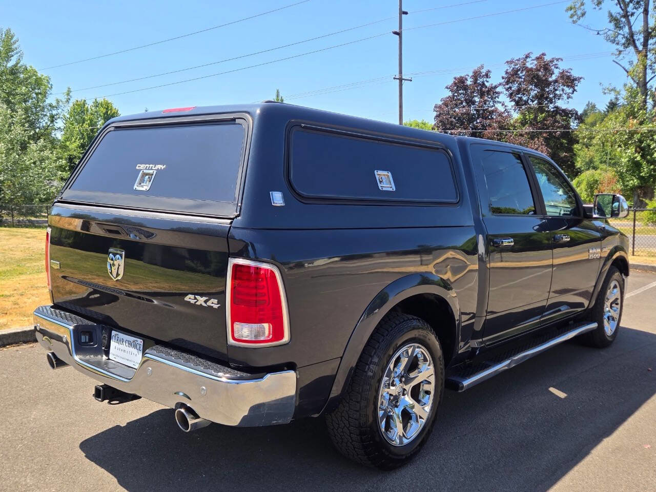 Used 2015 RAM 1500 Laramie w/ Convenience Group image 30