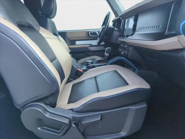 Used 2023 Ford Bronco Wildtrak image 25