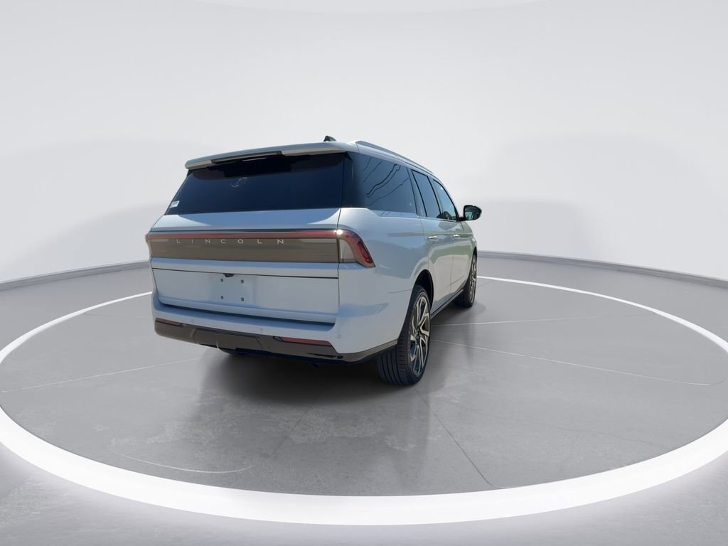 New 2026 Lincoln Navigator Reserve AWD/4WD image 8