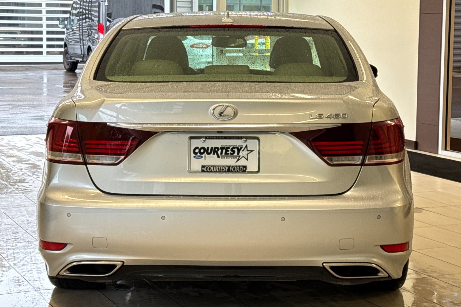 Used 2013 Lexus LS 460 w/ Comfort Pkg image 5