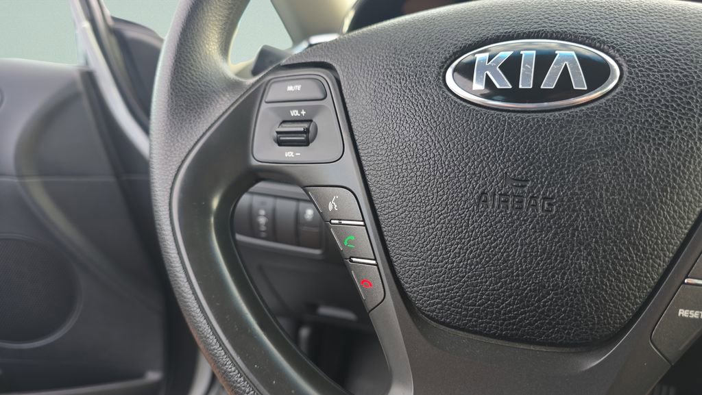 Used 2017 Kia Forte LX FWD image 19