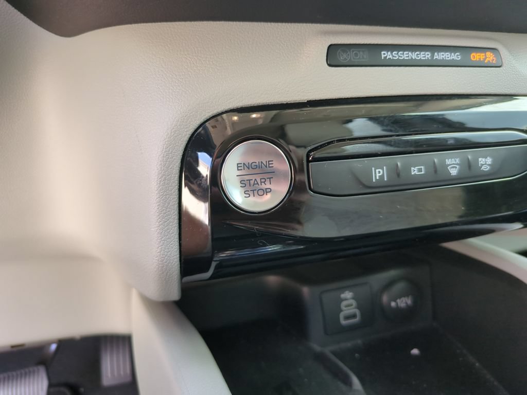 Used 2026 Ford Escape SE w/ PHEV Premium Package FWD image 27