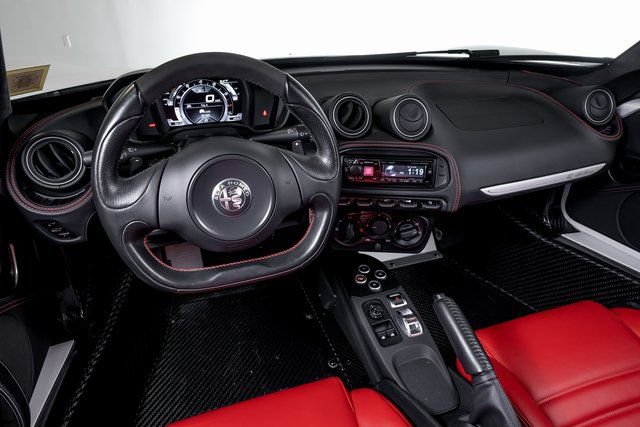 Used 2019 Alfa Romeo 4C Spider RWD image 22