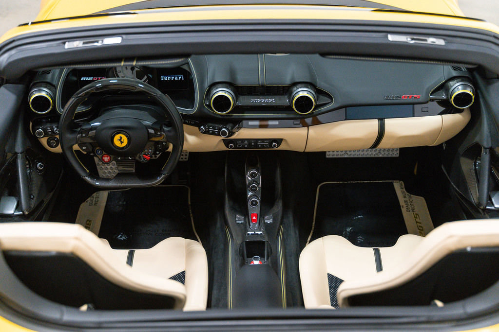 Used 2022 Ferrari 812 GTS image 6