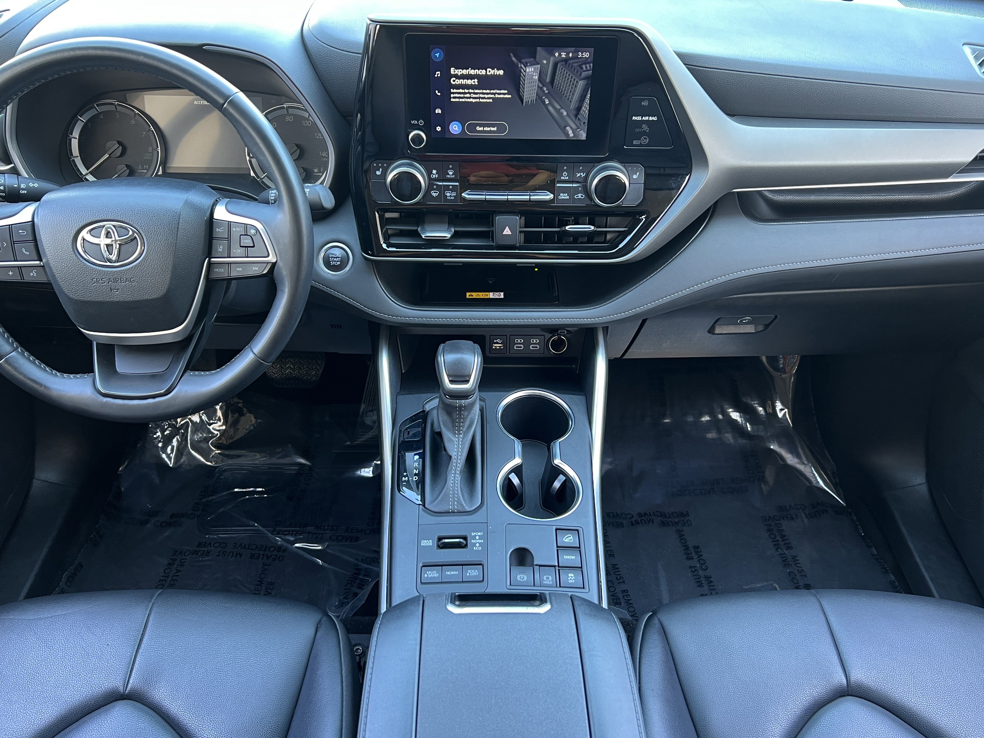 Used 2024 Toyota Highlander XLE image 36