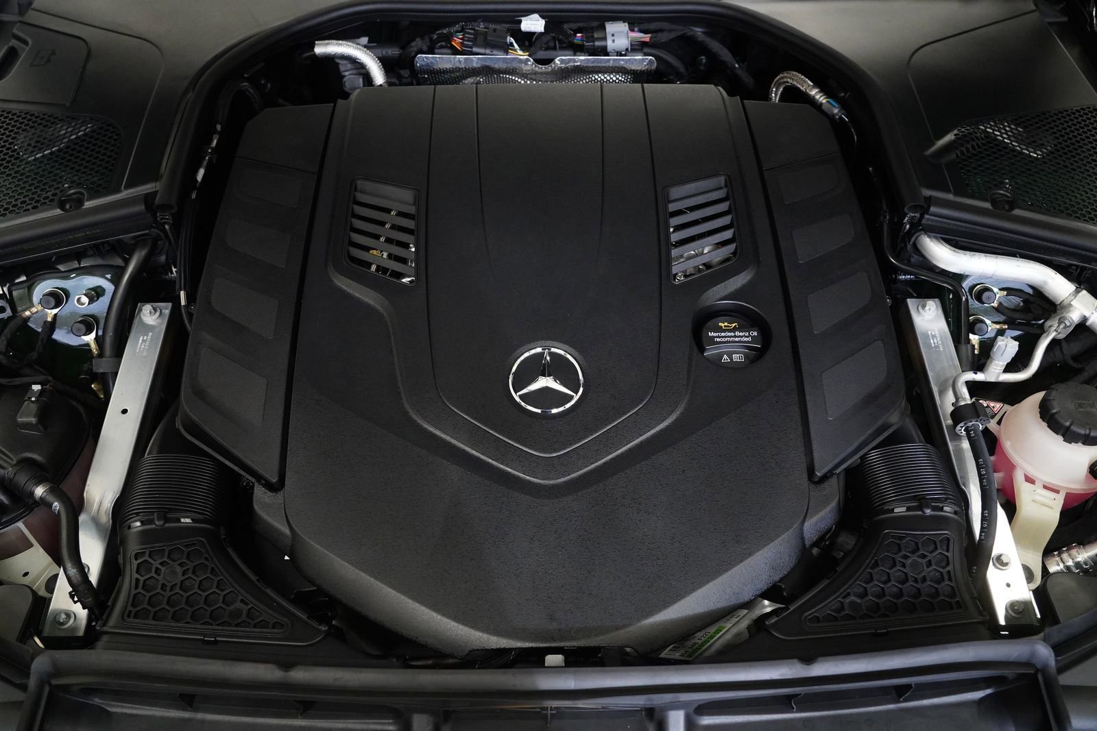 New 2026 Mercedes-Benz S 580 4MATIC Sedan image 32