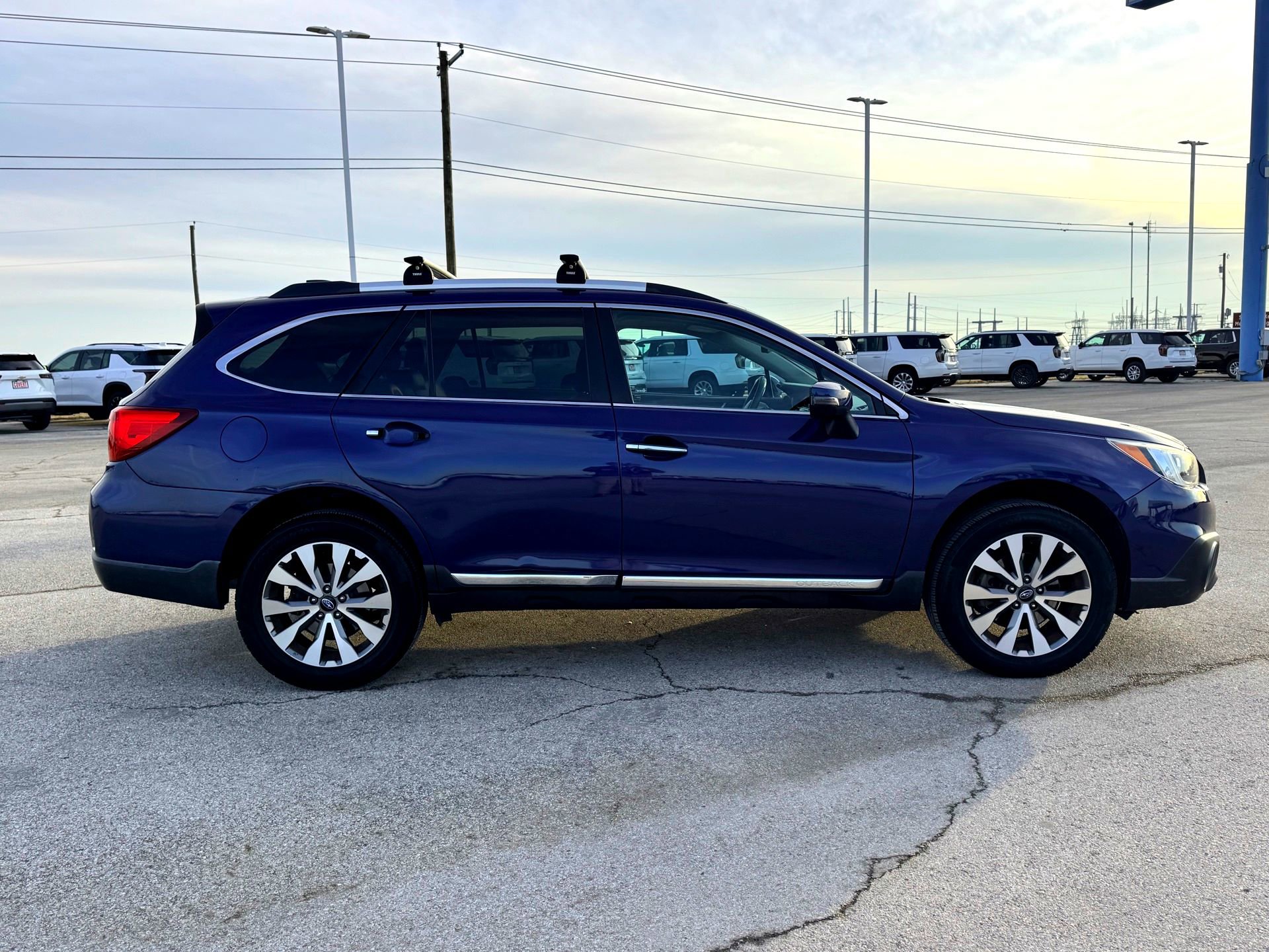 Used 2017 Subaru Outback 3.6R Touring image 5