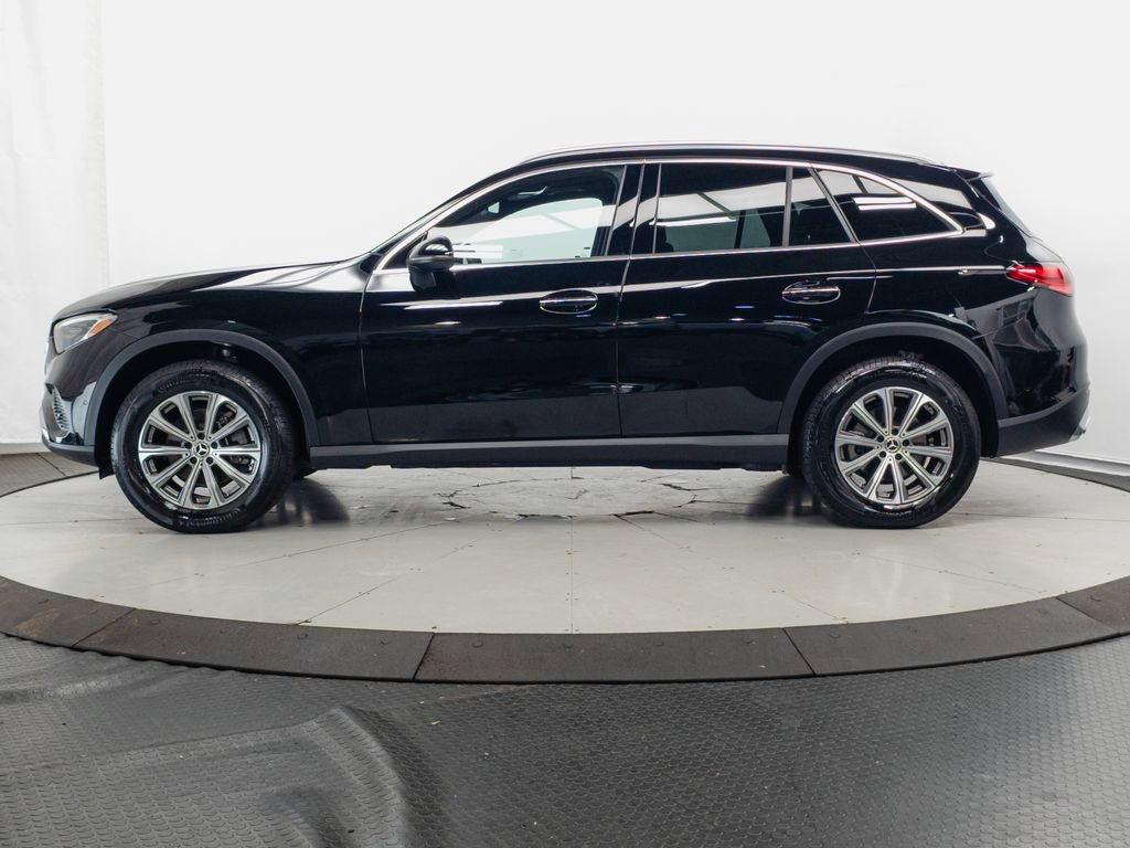 Certified 2026 Mercedes-Benz GLC 300 4MATIC image 4