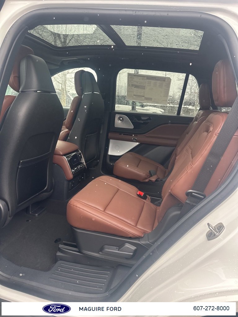 New 2026 Lincoln Aviator Reserve w/ Luxury Package image 10