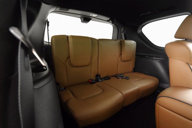 Used 2024 INFINITI QX80 Sensory AWD/4WD image 23