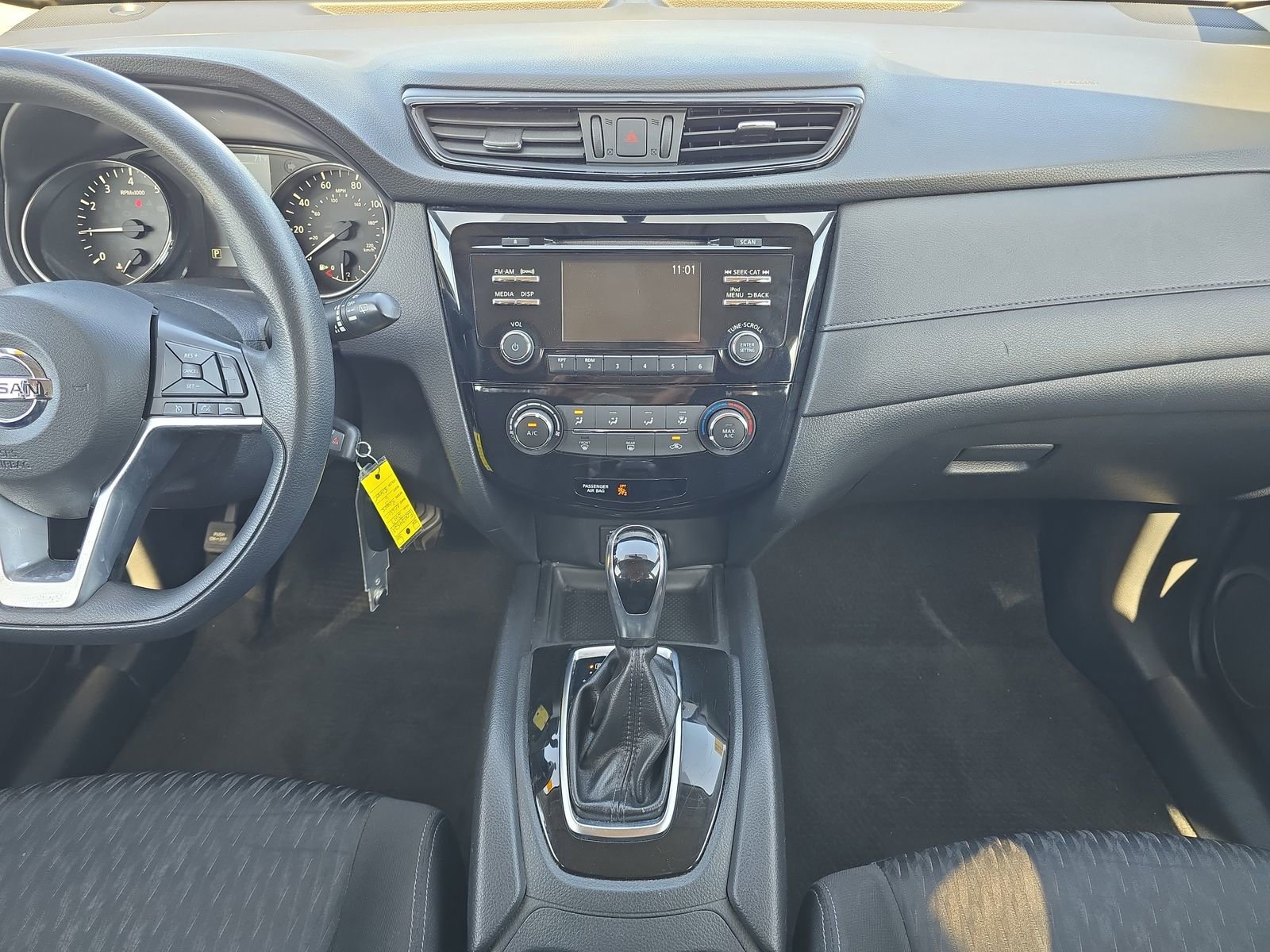 Used 2017 Nissan Rogue S image 11