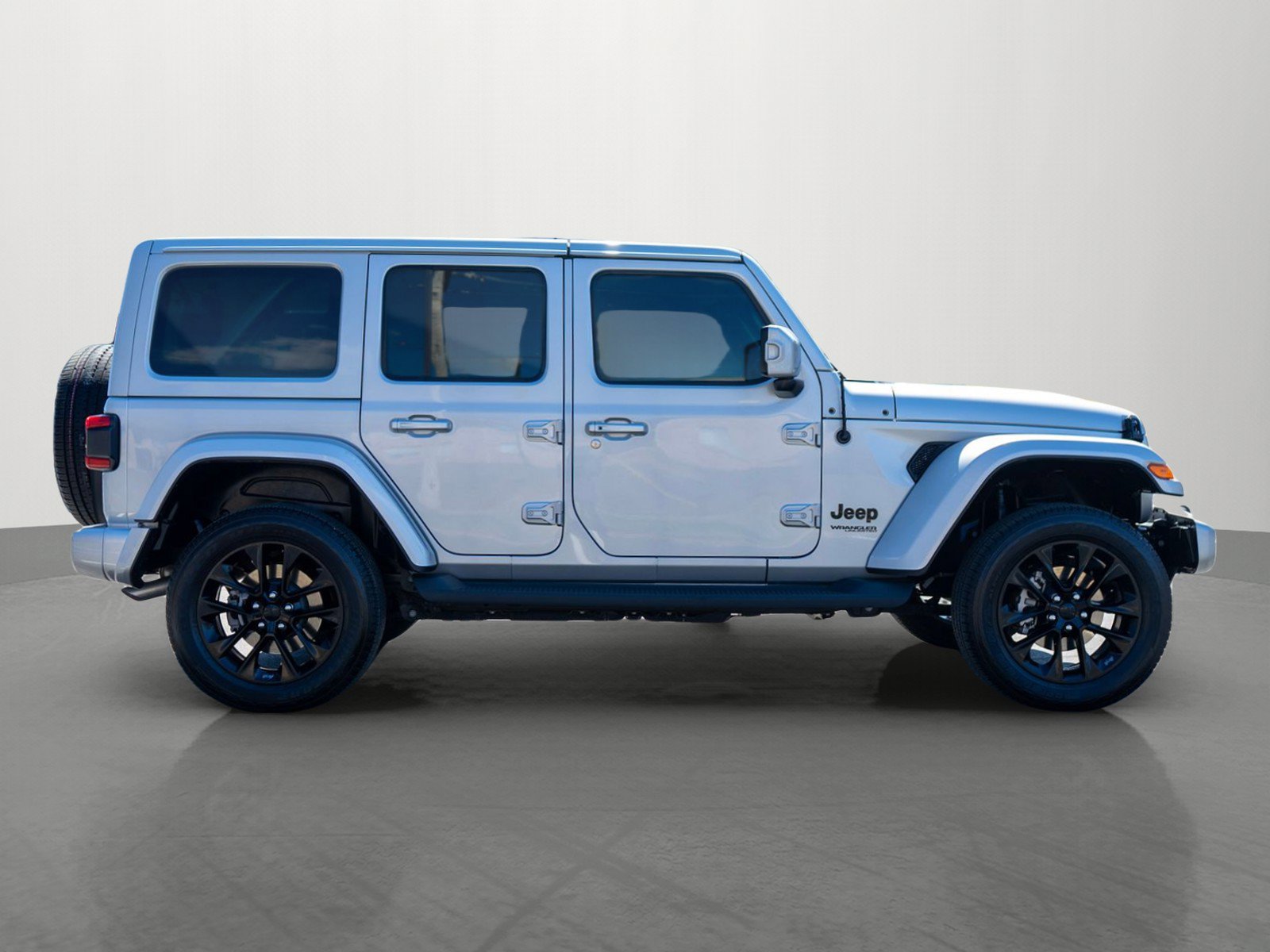 Used 2022 Jeep Wrangler Unlimited Sahara AWD/4WD image 8