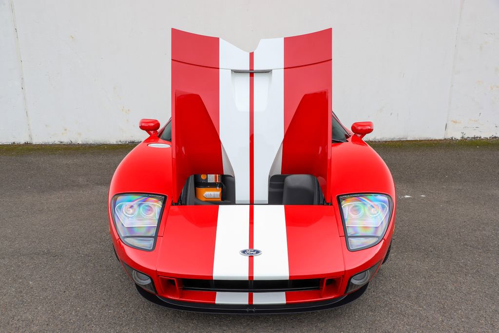 Used 2006 Ford GT RWD image 49