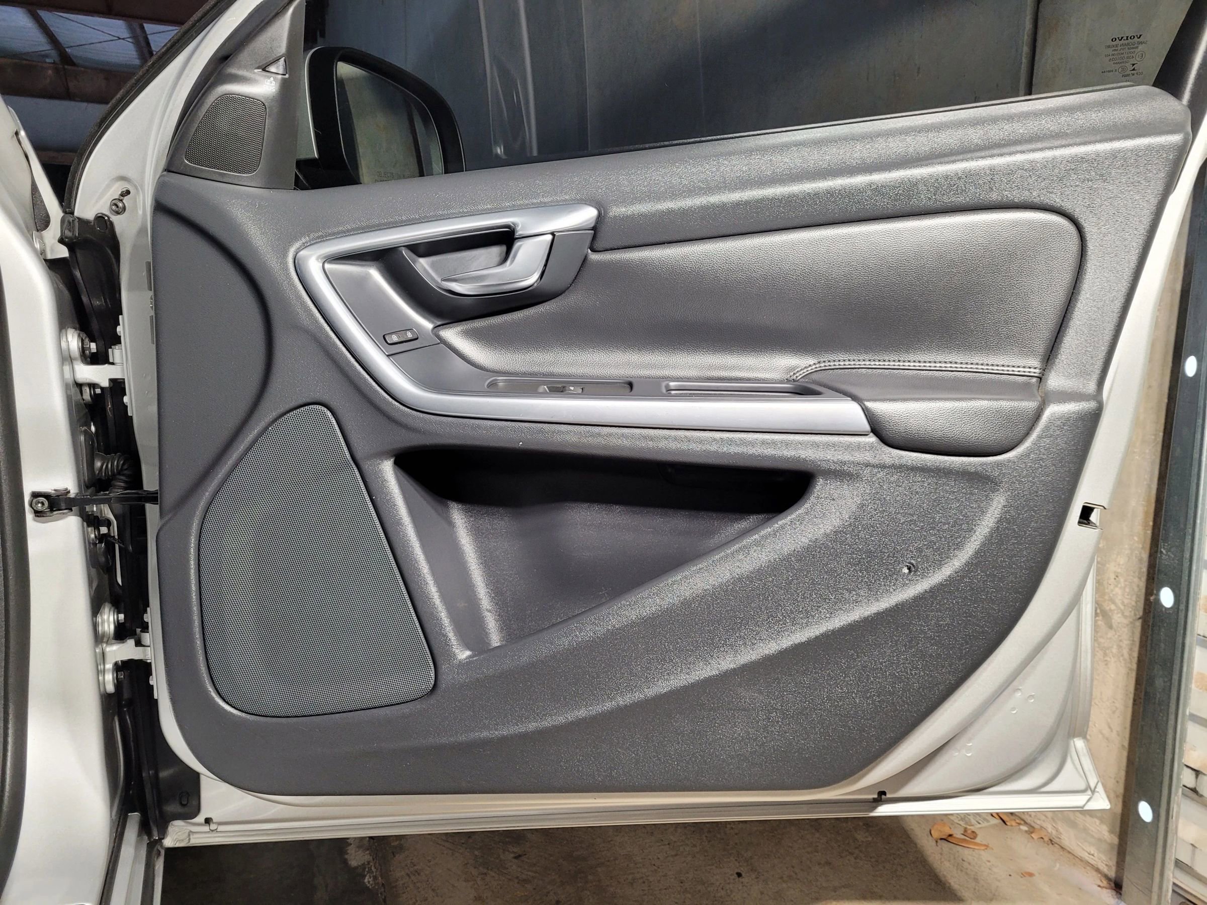 Used 2016 Volvo S60 T5 Premier image 15