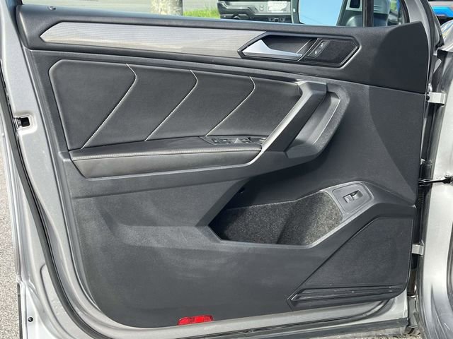 Used 2024 Volkswagen Tiguan SE image 15