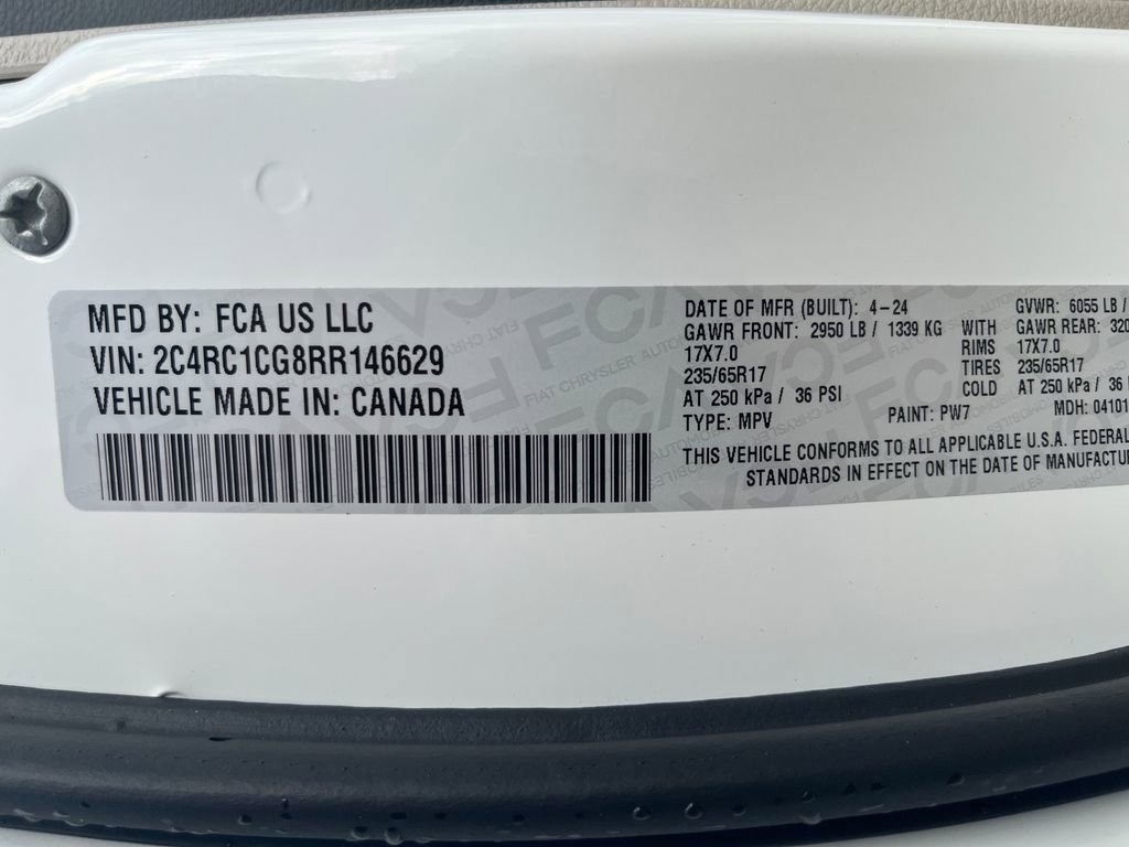 Used 2024 Chrysler Voyager LX image 33