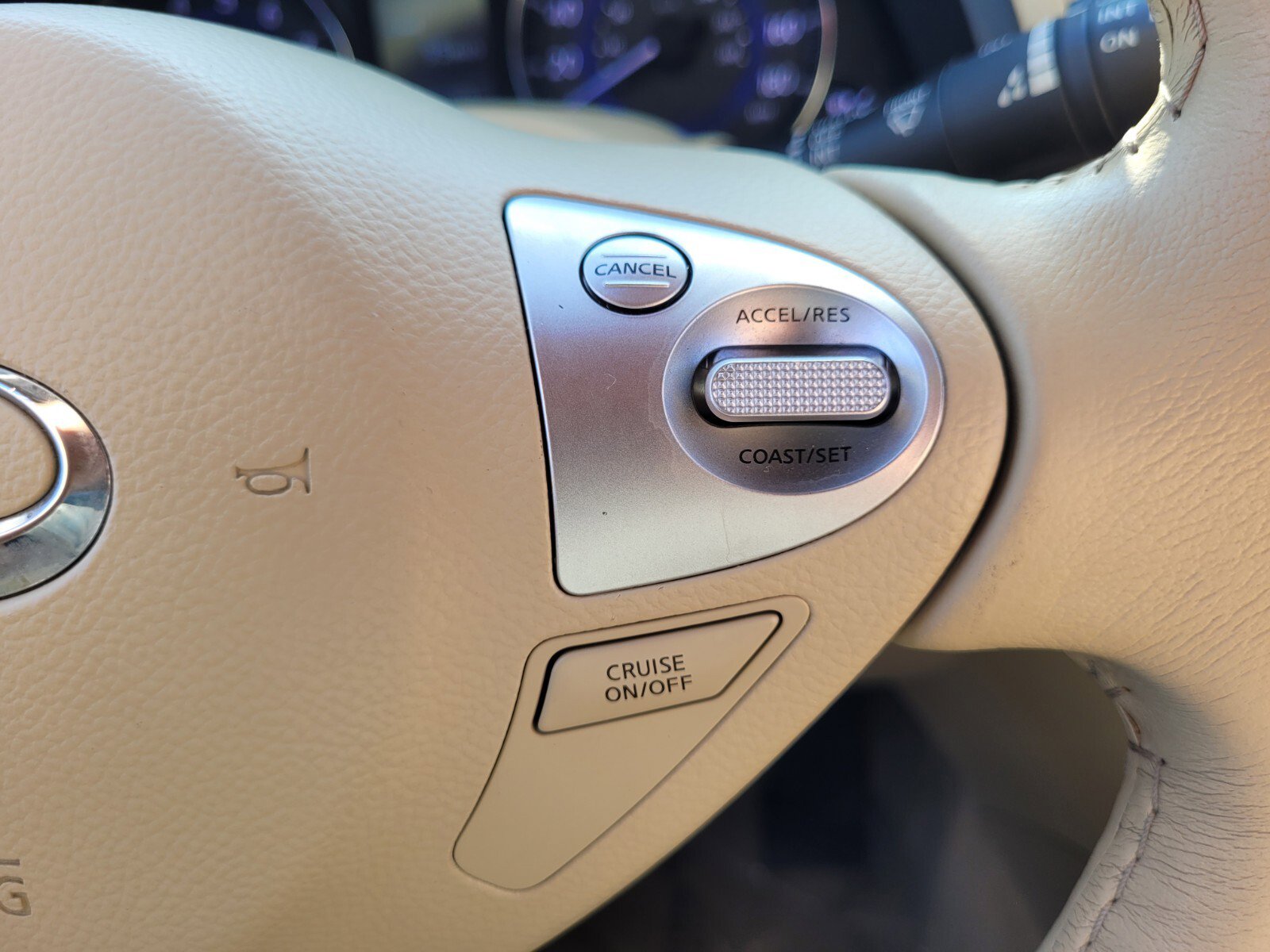 Used 2017 INFINITI QX70 2WD image 28