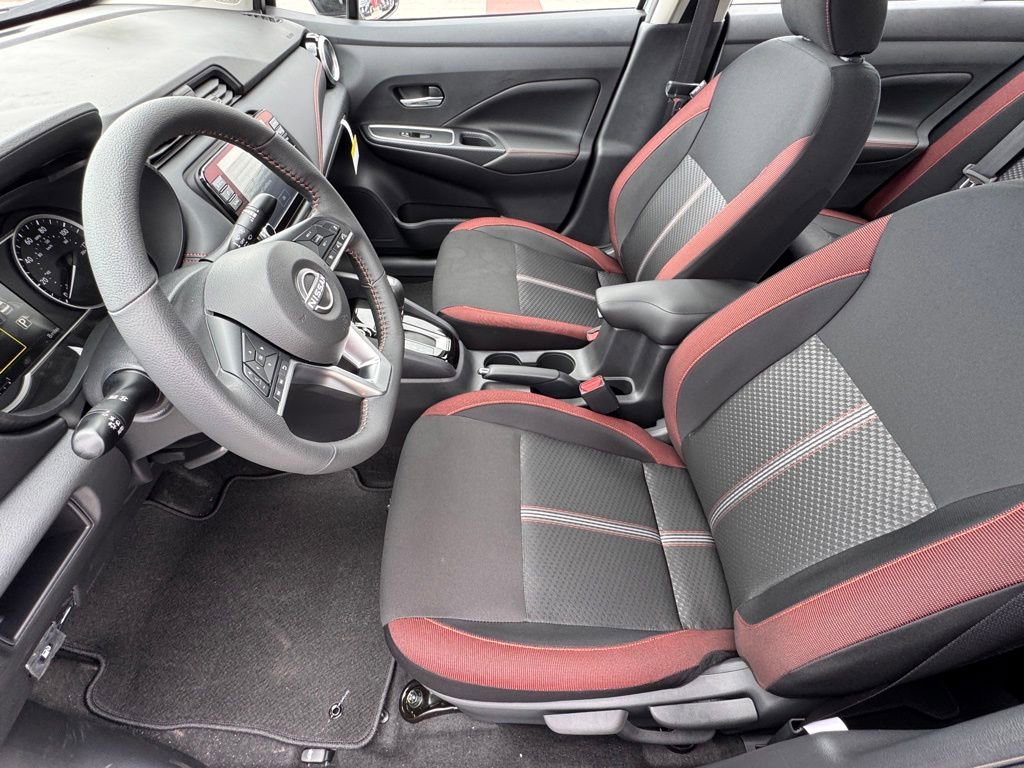 New 2025 Nissan Versa SR w/ Trunk Package image 9