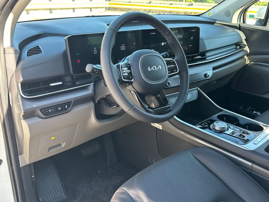 New 2026 Kia Carnival EX image 16