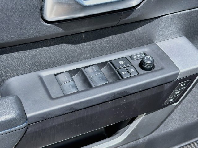 Used 2025 Toyota Tundra Platinum AWD/4WD image 23