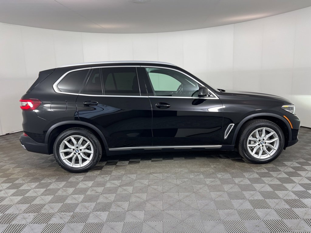 Used 2021 BMW X5 xDrive40i w/ Convenience Package image 45