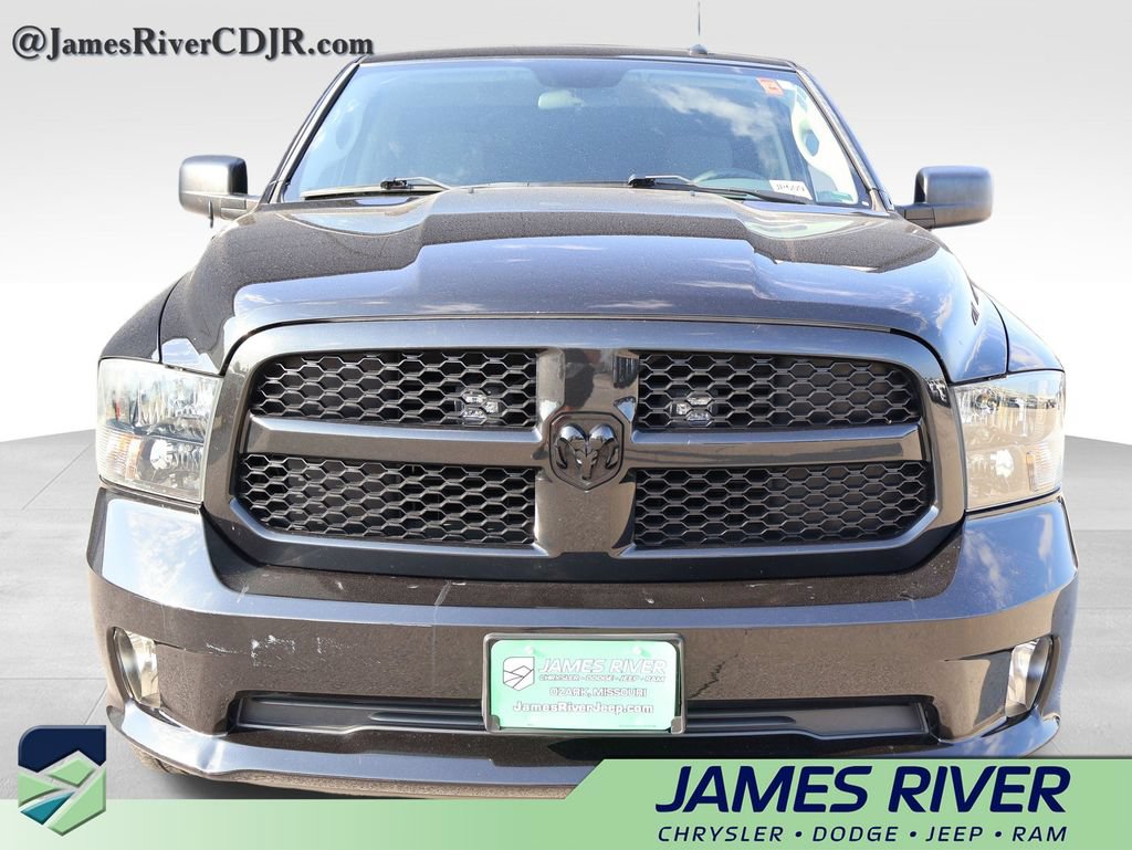 Used 2017 RAM 1500 Express w/ Black Ram 1500 Express Group RWD image 7