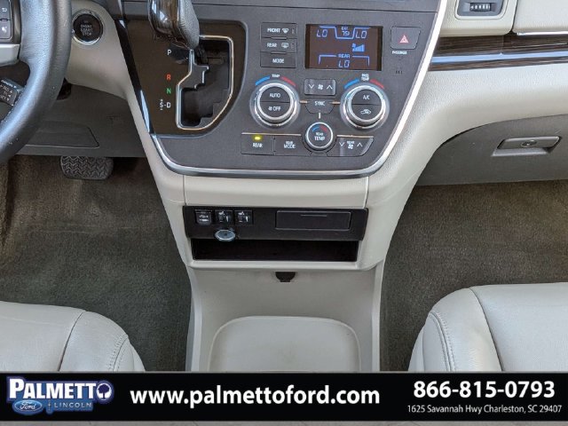 Used 2016 Toyota Sienna XLE FWD image 19