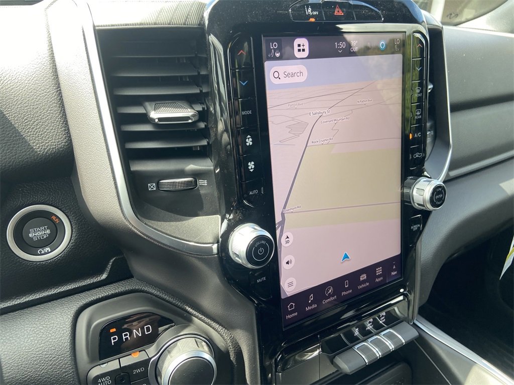New 2026 RAM 1500 4x4 Crew Cab image 19