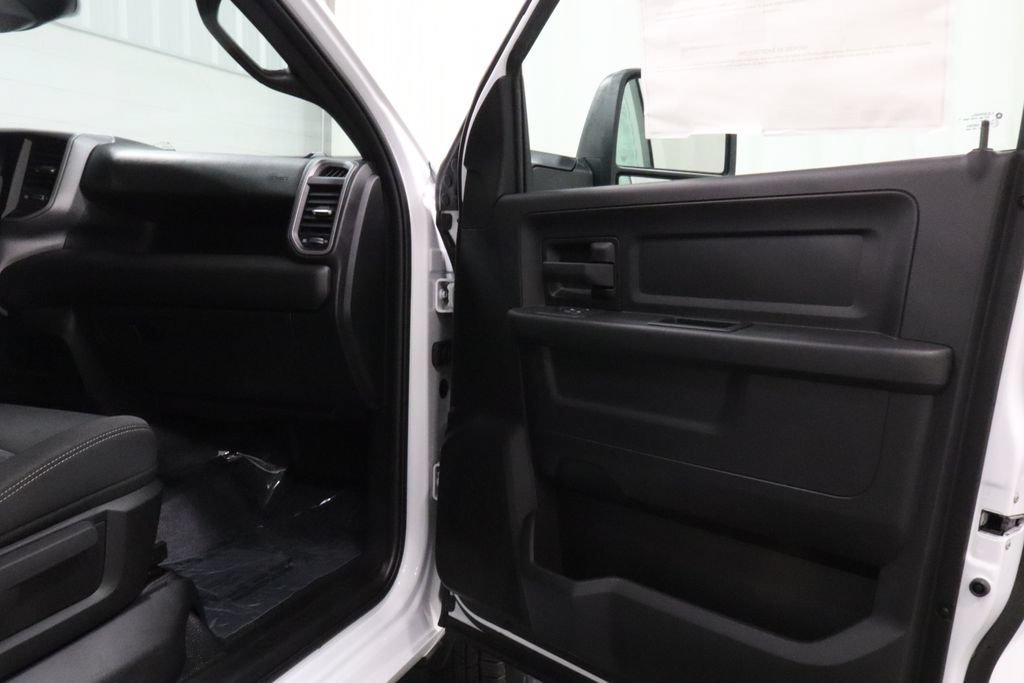 New 2026 RAM 3500 Tradesman AWD/4WD image 16